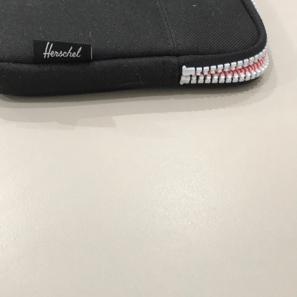 Herschel padded mini case - Picture 4 of 4